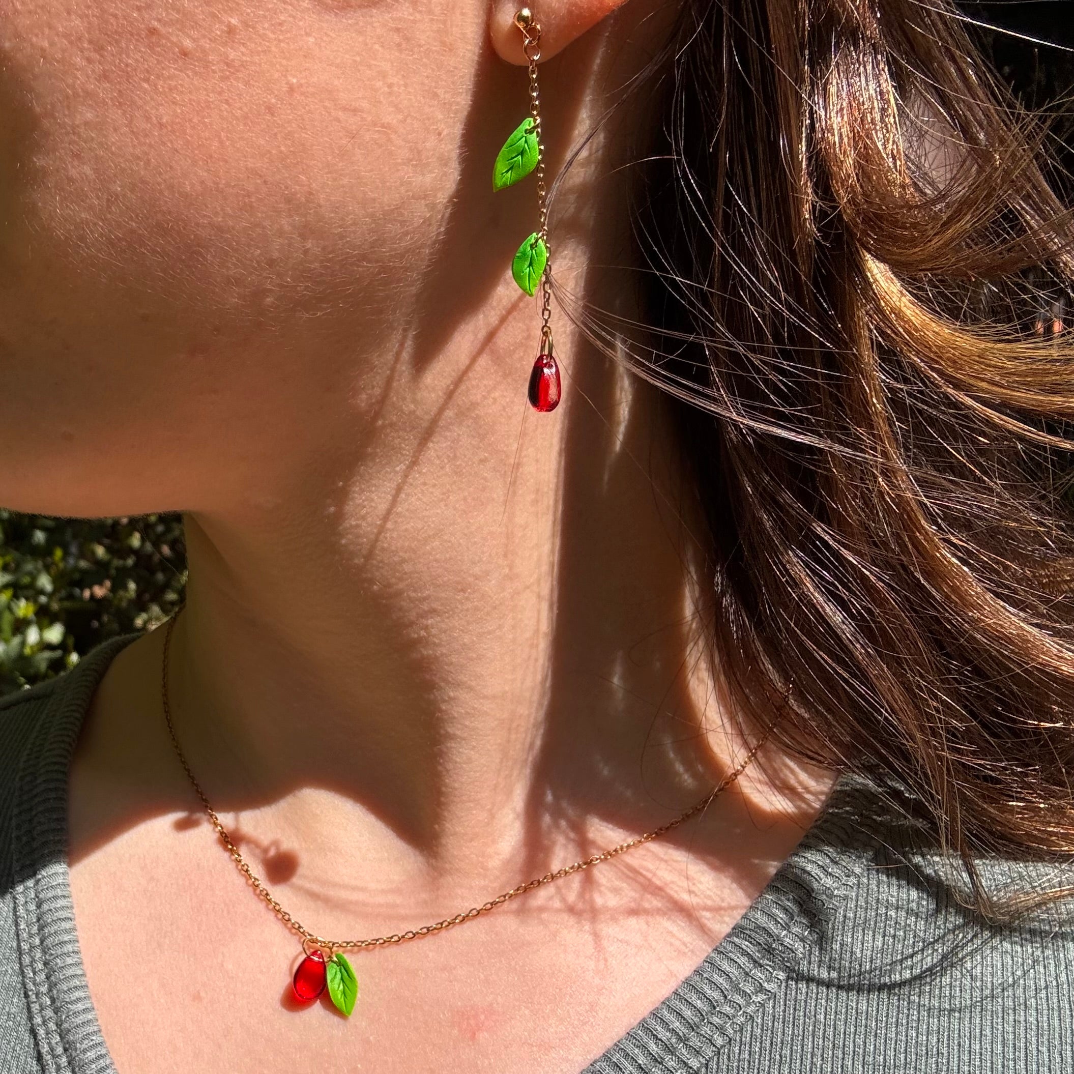 Conjunto pendientes y collar rosa sant jordi